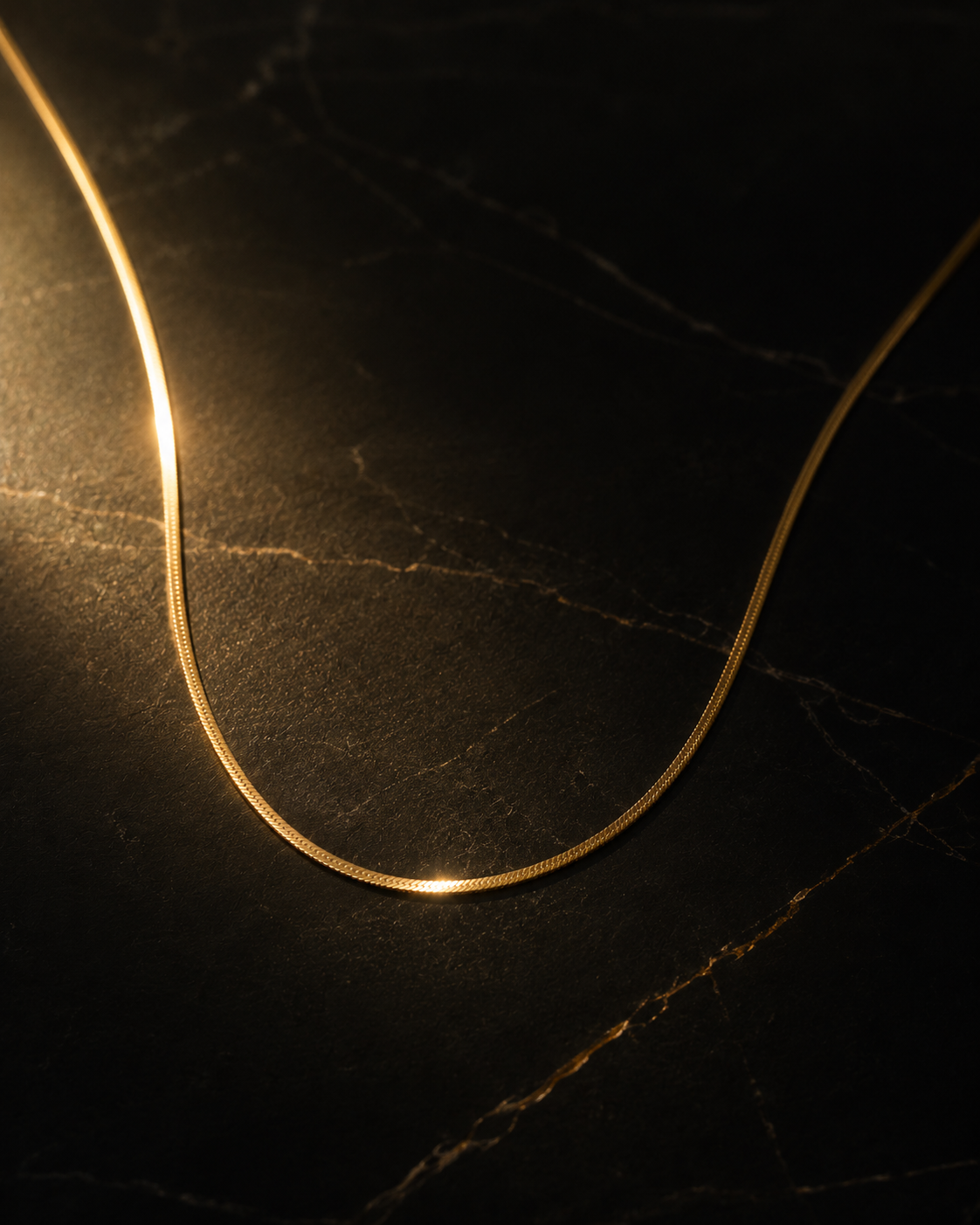 Collier Chaîne Fine Dorée - marbre noir